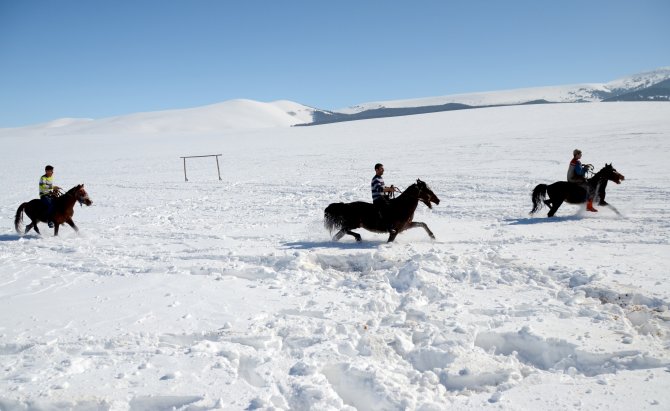 "Beyaz esareti" eğlenceye dönüştürüyorlar