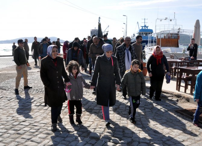 Ege Denizi'nde "göçmen faciası" son anda önlendi