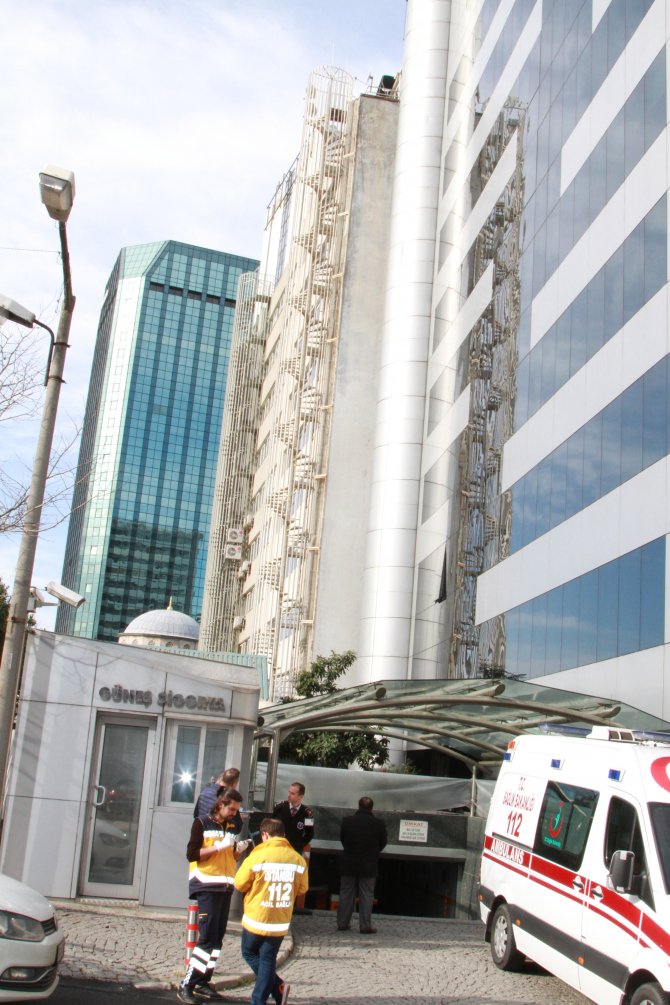 Terastan düşen kişi öldü