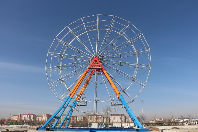 Konya'nın en büyük "Luna Park"ı Karatay'a kuruluyor