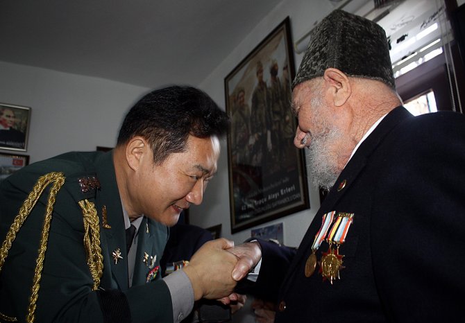 Koreli ataşeden duygulandıran ziyaret