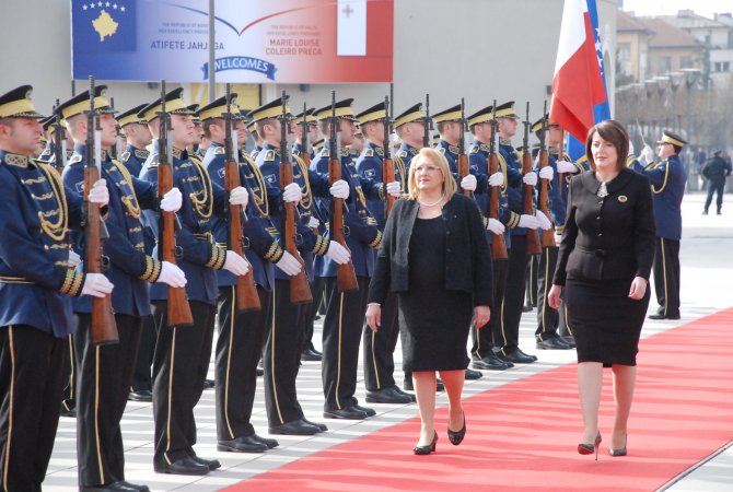 Malta Cumhurbaşkanı Coleiro Preca, Kosova'da