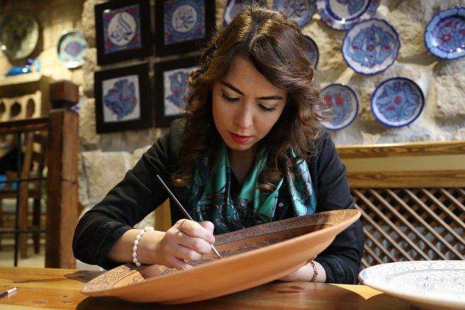 Yanardağ tüflerini sanat eserine dönüştürüyor