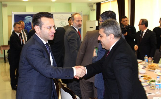 Diyarbakır'da STK temsilcileriyle toplantı