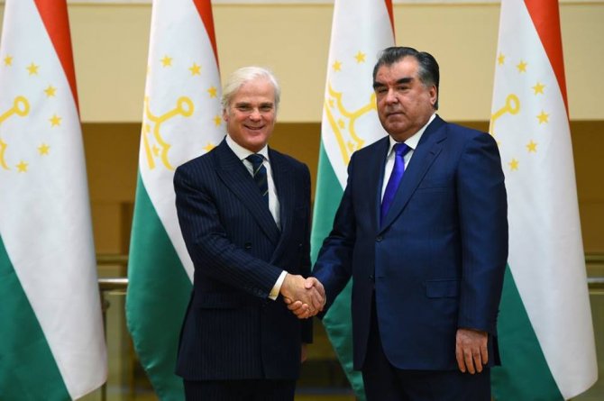 İngiltere Devlet Bakanı Swayne Tacikistan'da