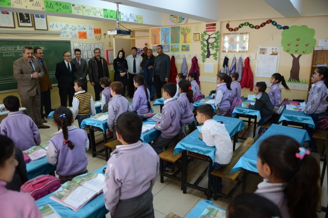 Kızılay'dan Kilis'teki öğrencilere yardım