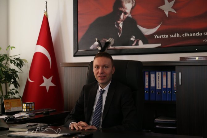 Sığınmacılara iki katlı konteyner ev