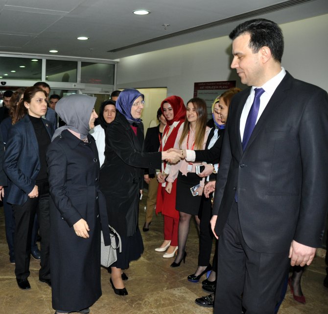 Sare Davutoğlu'ndan beşizlere ziyaret