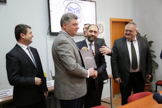 Türkiye'den Arnavutluk polisine terörle mücadele eğitimi