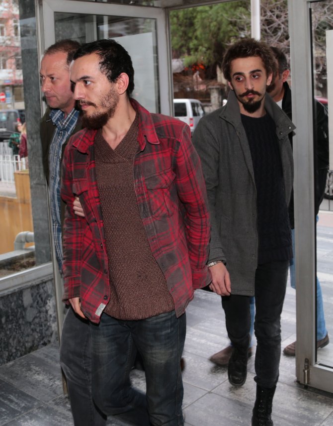 Üniversitede duvara slogan yazıldığı iddiası