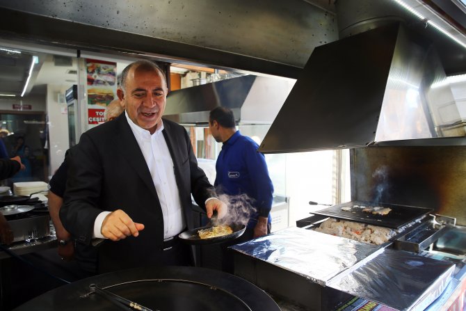 CHP Milletvekili Tekin, Ulus Hali'ni ziyaret etti