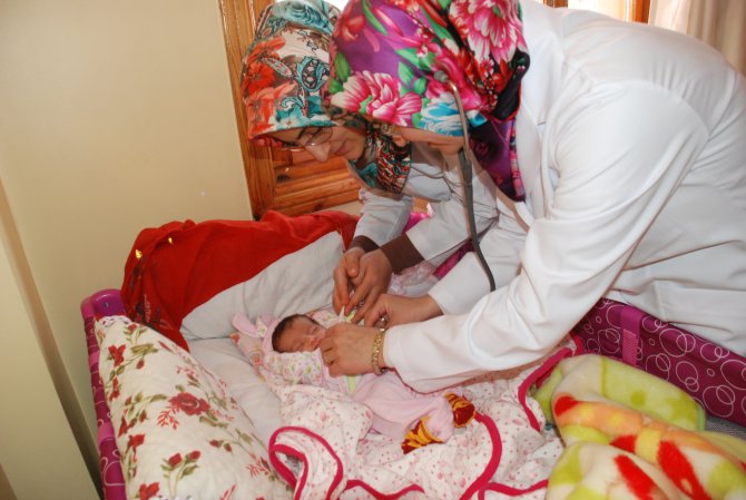 Karatay'da 24 bin 800 bebeğe plaketli karşılama