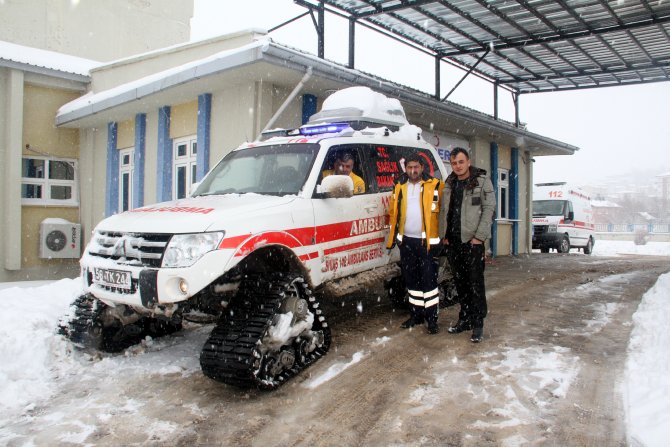 Suşehri'nde kar yağışı yaşamı olumsuz etkiledi