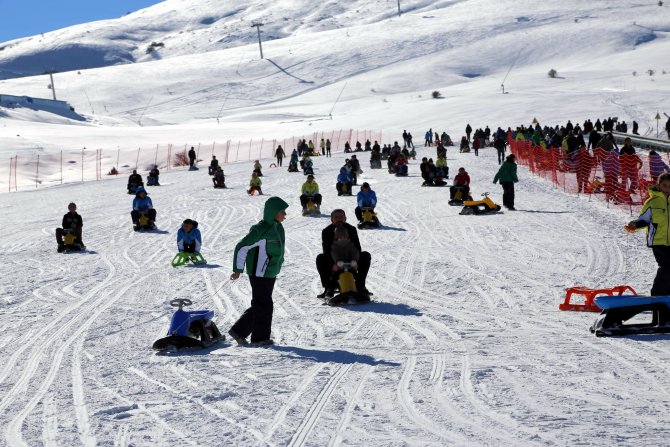 Yıldız Dağı'nda kar sevinci