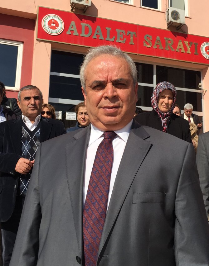 Eski bakanlara "hakaret" davası