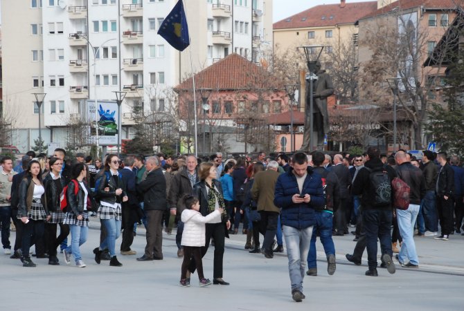 Kosova'da çadırlı muhalefet protestosu