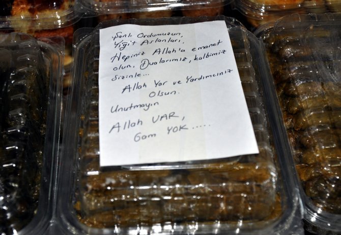 Kursiyerlerden güvenlik güçlerine destek