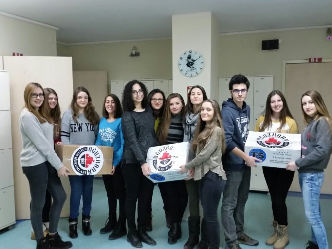 Öğrencilerden cezaevine anlamlı yardım