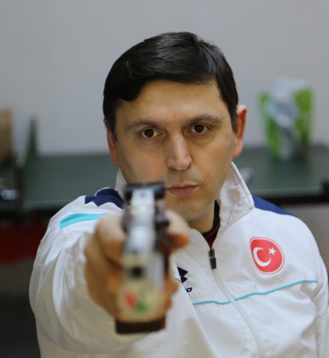 Üçüncü olimpiyatında altın madalyayı hedefliyor