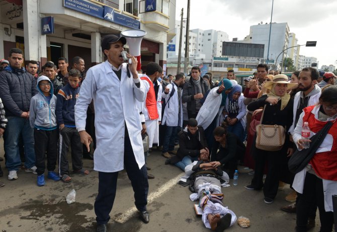 Fas'ta stajyer öğretmenlerin gösterisine müdahale