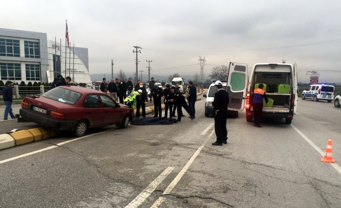 Sakarya'da otomobilin çarptığı kadın öldü