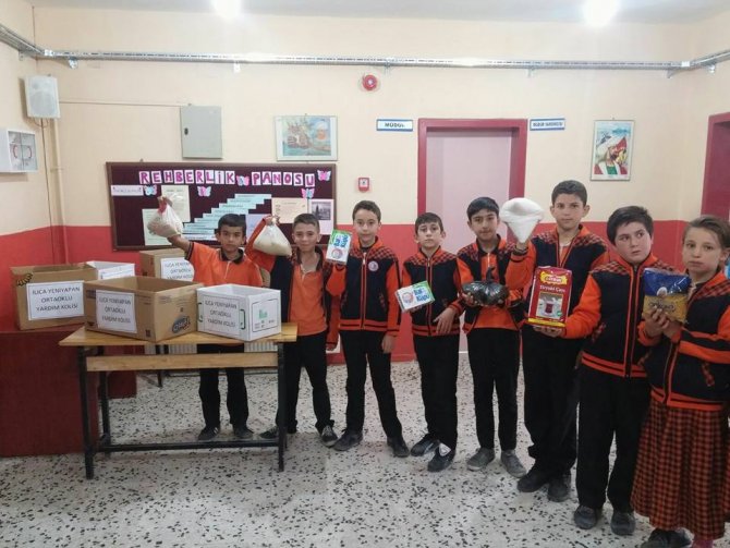 Cep harçlıklarıyla Bayırbucak Türkmenlerine yardım gönderdiler