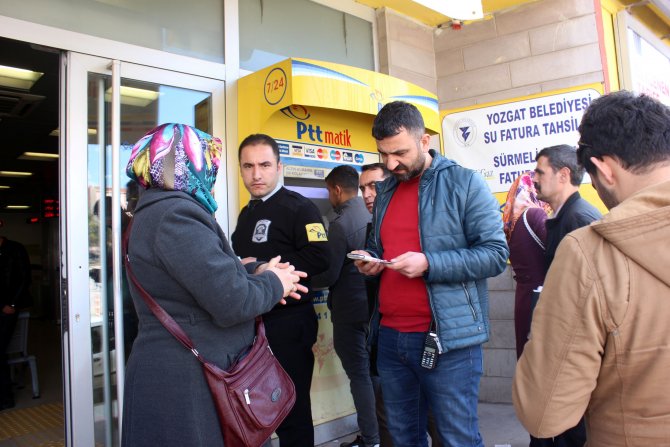 Dolandırılan eşiyle aynı duruma düşmekten son anda kurtuldu