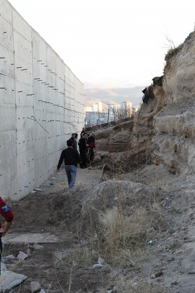 Kayseri'de göçük altında kalan çocuk öldü