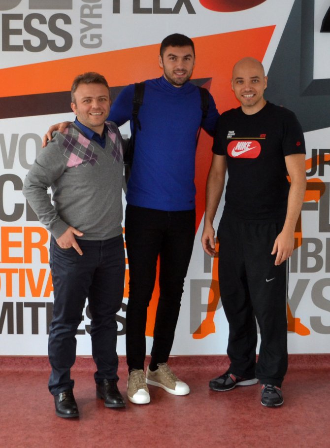 Burak Yılmaz Türkiye'den özel fizyoterapist istiyor