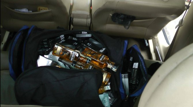 Edirne'de "kaçak içki ve sigara" operasyonu