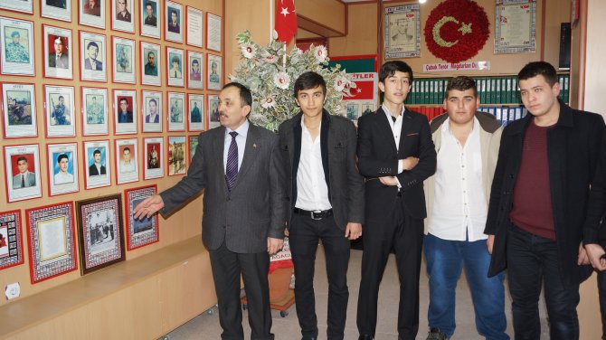 Gençlik Meclisi üyelerinden şehit yakınları ve jandarmaya anlamlı ziyaret