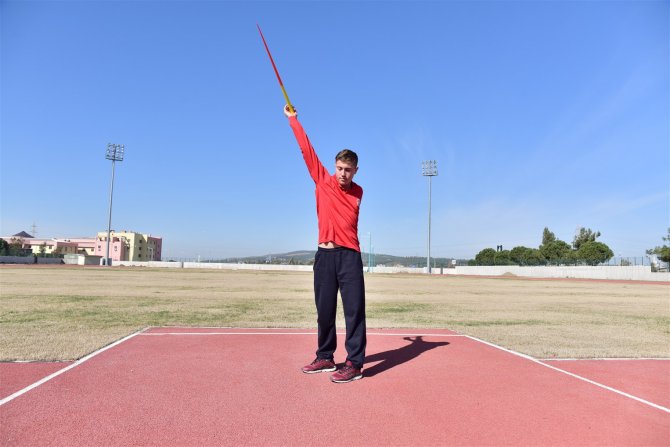 Şampiyon ciritçi, ağabeyinin izinde ilerliyor