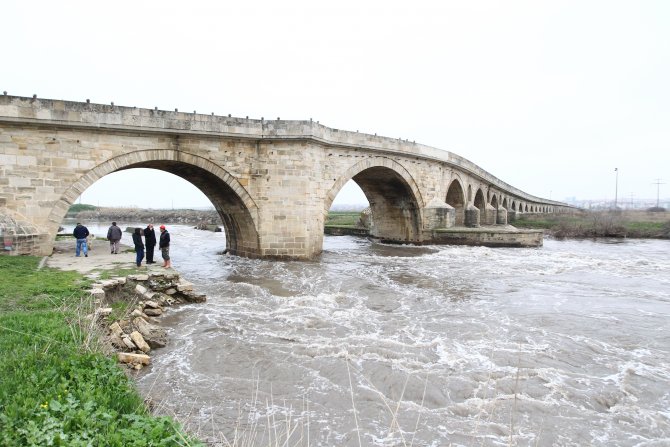 Ergene'de kaybolan genci arama çalışmaları sürüyor