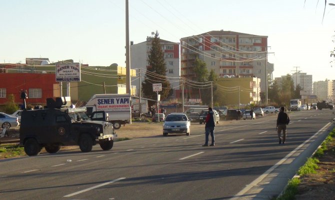Mardin’de bir otomobilde patlaycı ele geçirildi