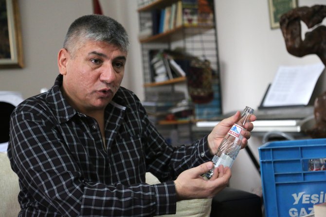 20 yılda 70 bin gazoz kapağı topladı