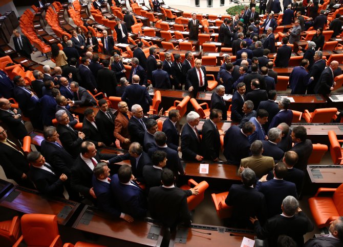 2016 yılı bütçesi TBMM Genel Kurulunda