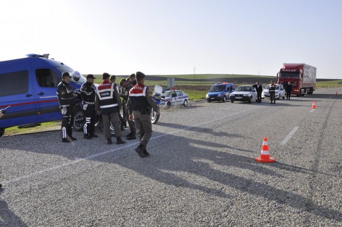 Kaman ilçesinde yol uygulaması