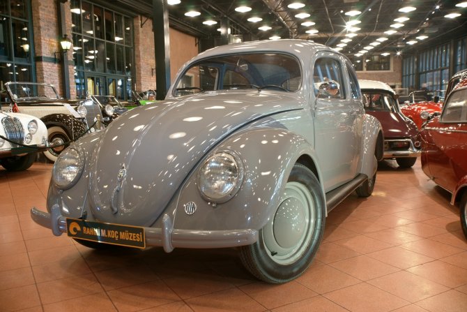 Rahmi Koç Müzesi koleksiyonuna iki antika otomobil eklendi