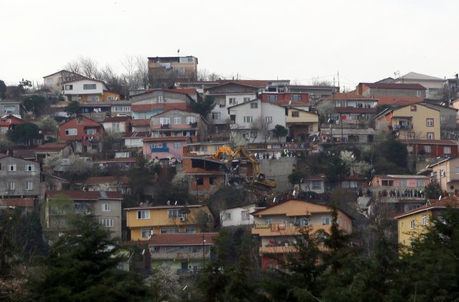 Sarıyer'de yıkım