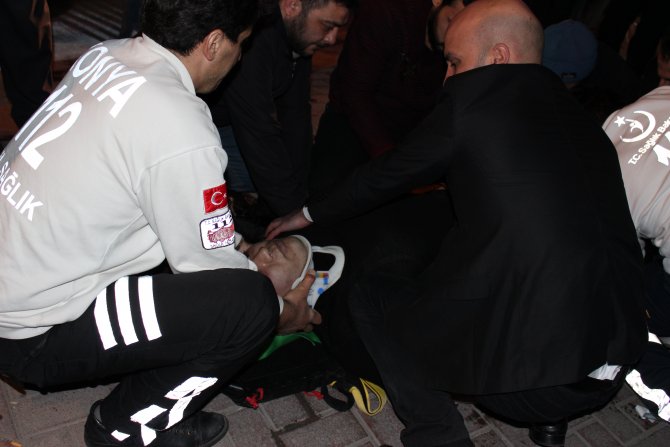 Konya'da motosiklet yayaya çarptı: 2 yaralı