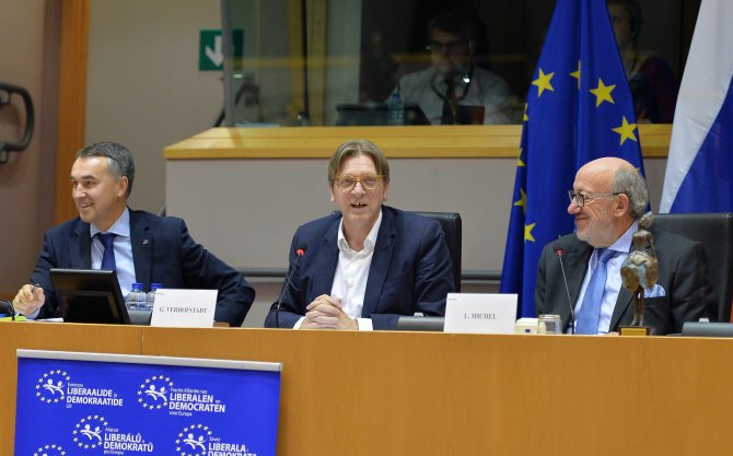 Muhalif Rus politikacı Nemtsov, AP'de anıldı