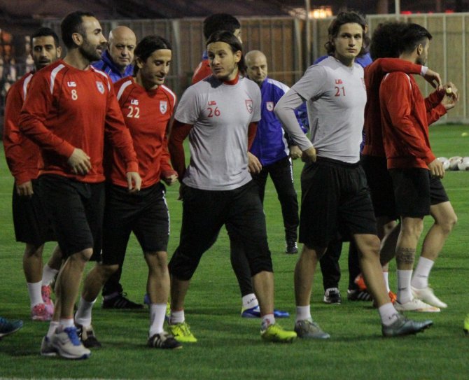 Samsunspor'da N'Diaye ve Furkan takımla çalıştı