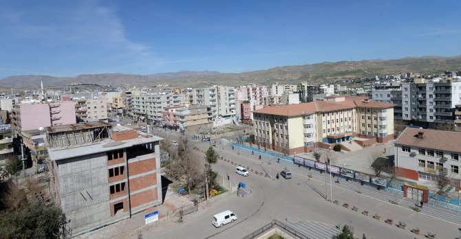 Cizre'de terörün izleri siliniyor