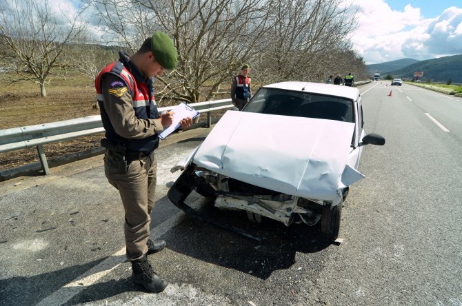 Dedesini hastaneye götürürken kaza yaptı: 1 ölü, 1 yaralı