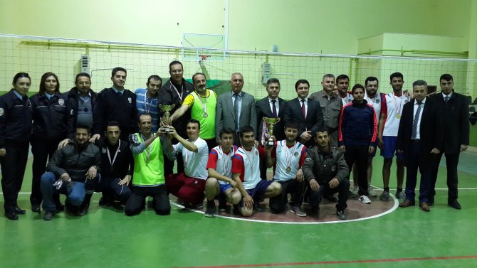 Karakeçili'de voleybol turnuvası