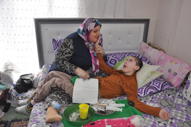 "O" anne resepsiyona gidebilecek