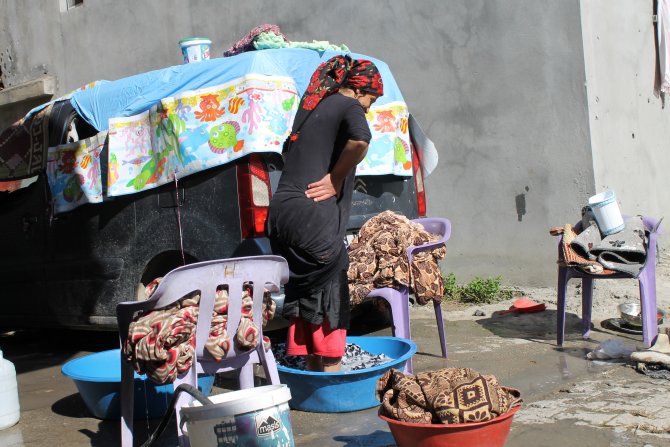 Cizreli kadınlar terörün izlerini siliyor