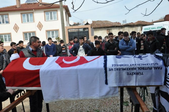 Maçta kalp krizi geçiren genç hakemin ölümü