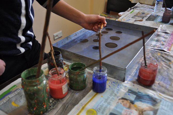 Madde bağımlıları ebruyla tedavi ediliyor