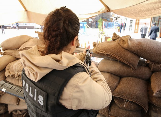 Terörle mücadeleye "kadın" desteği